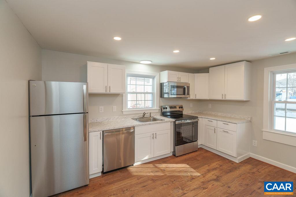 1433 Harding Avenue Waynesboro, VA 22980 - Photo 16 of 53