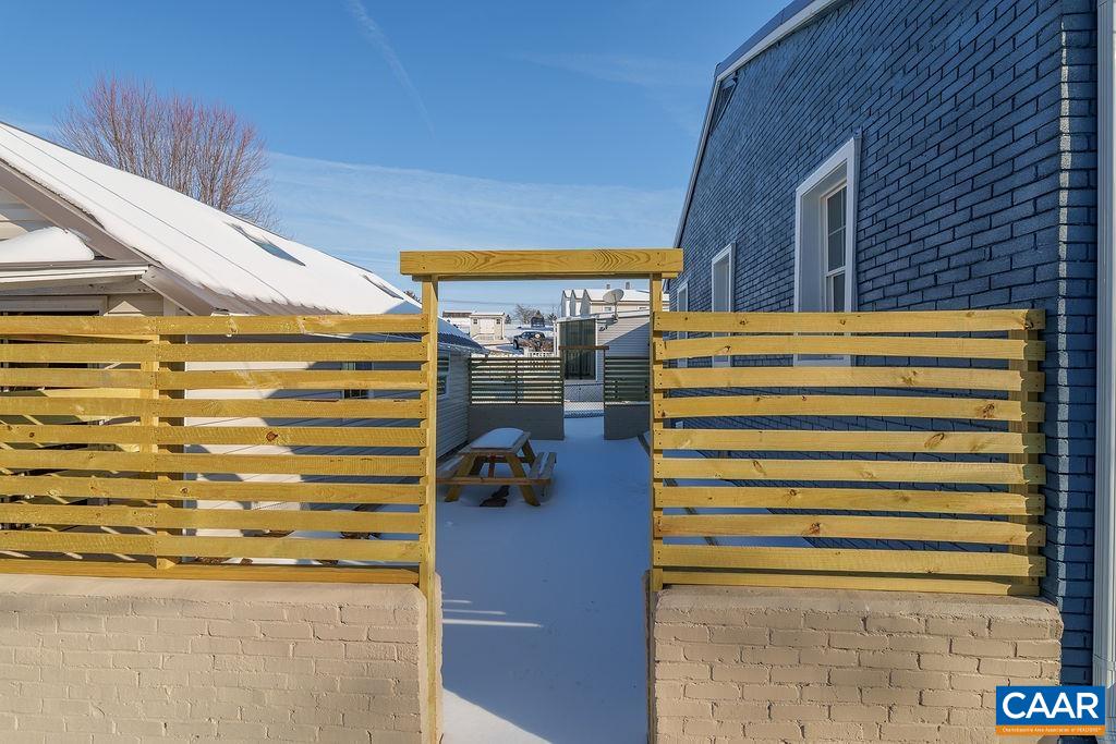 1433 Harding Avenue Waynesboro, VA 22980 - Photo 40 of 53