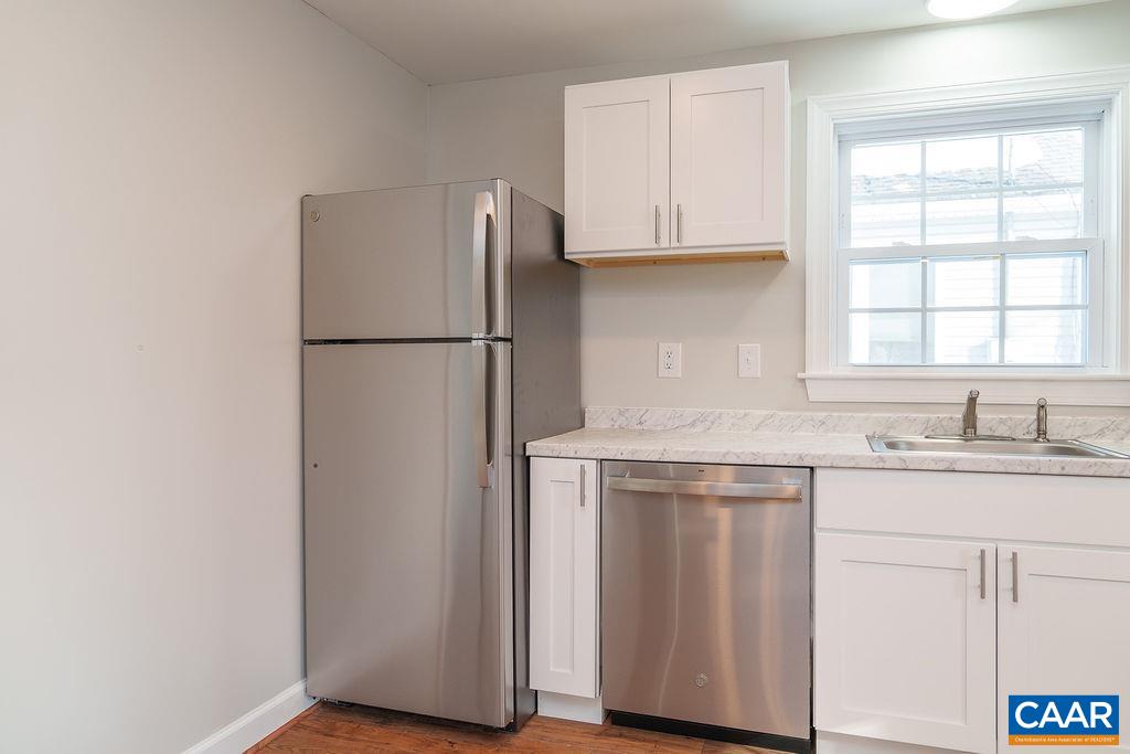 1433 Harding Avenue Waynesboro, VA 22980 - Photo 10 of 53