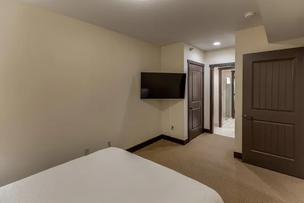 $279,900 | 500 Cleveland Boulevard West, Unit 2404, Walker, MN 56484