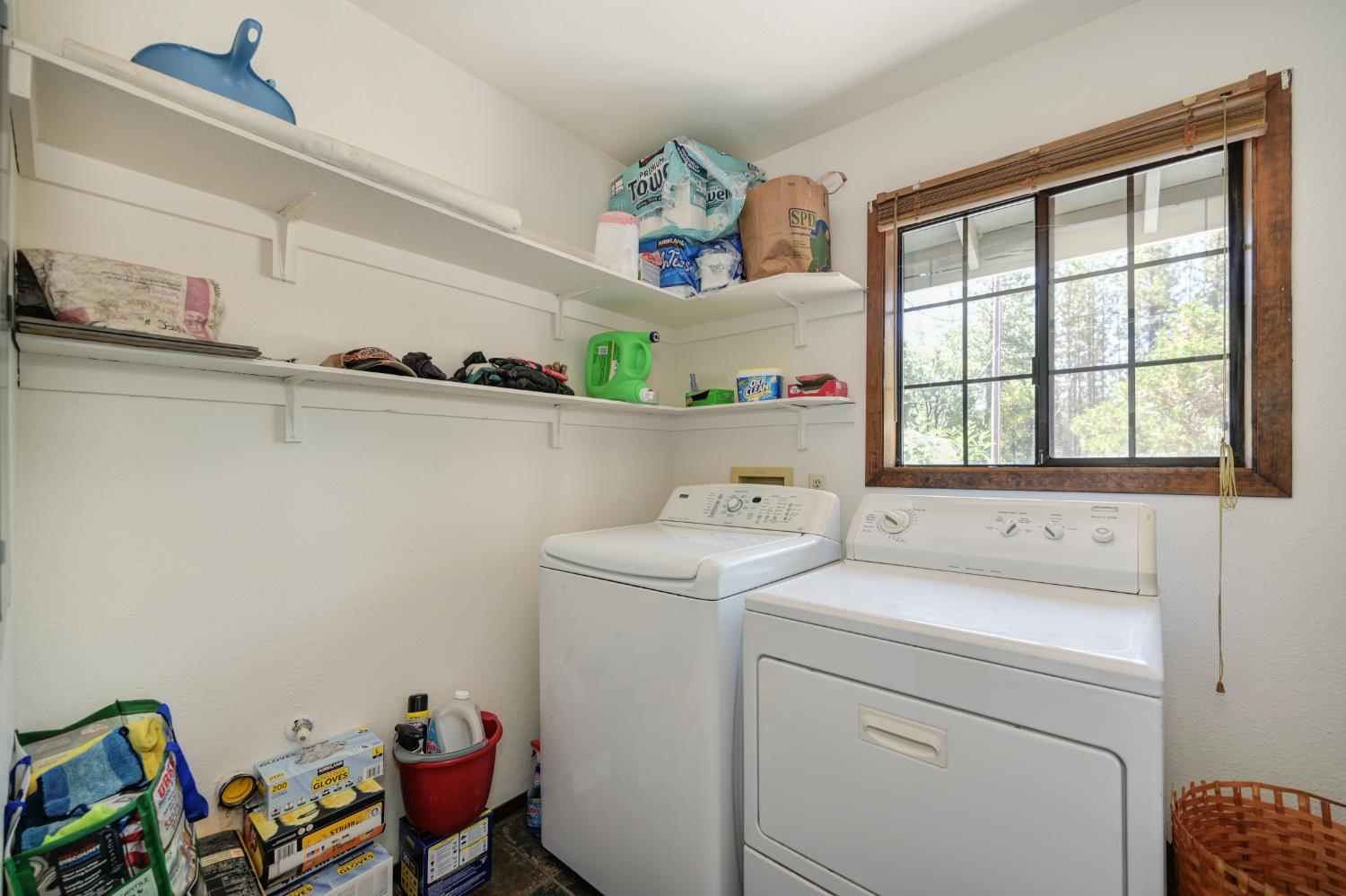 15310 Tyler Foote Road Nevada City, CA 95959 - Photo 21 of 63 a utility room with dryer and washer