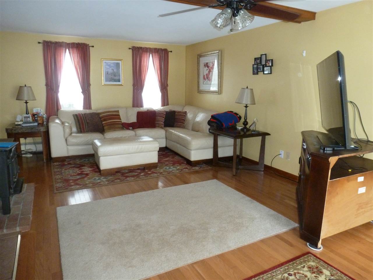 41 Holmgren Road Stratham, NH 03885 - Photo 14 of 35