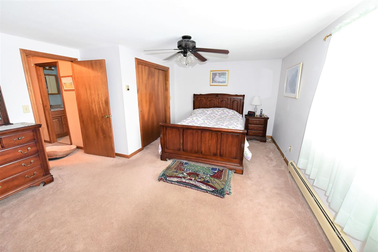 41 Holmgren Road Stratham, NH 03885 - Photo 19 of 35