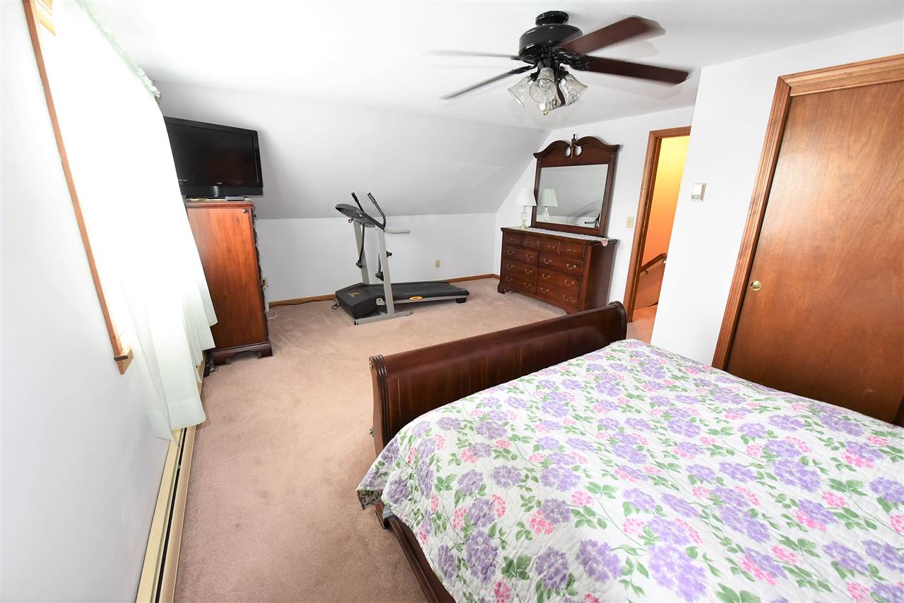 41 Holmgren Road Stratham, NH 03885 - Photo 22 of 35
