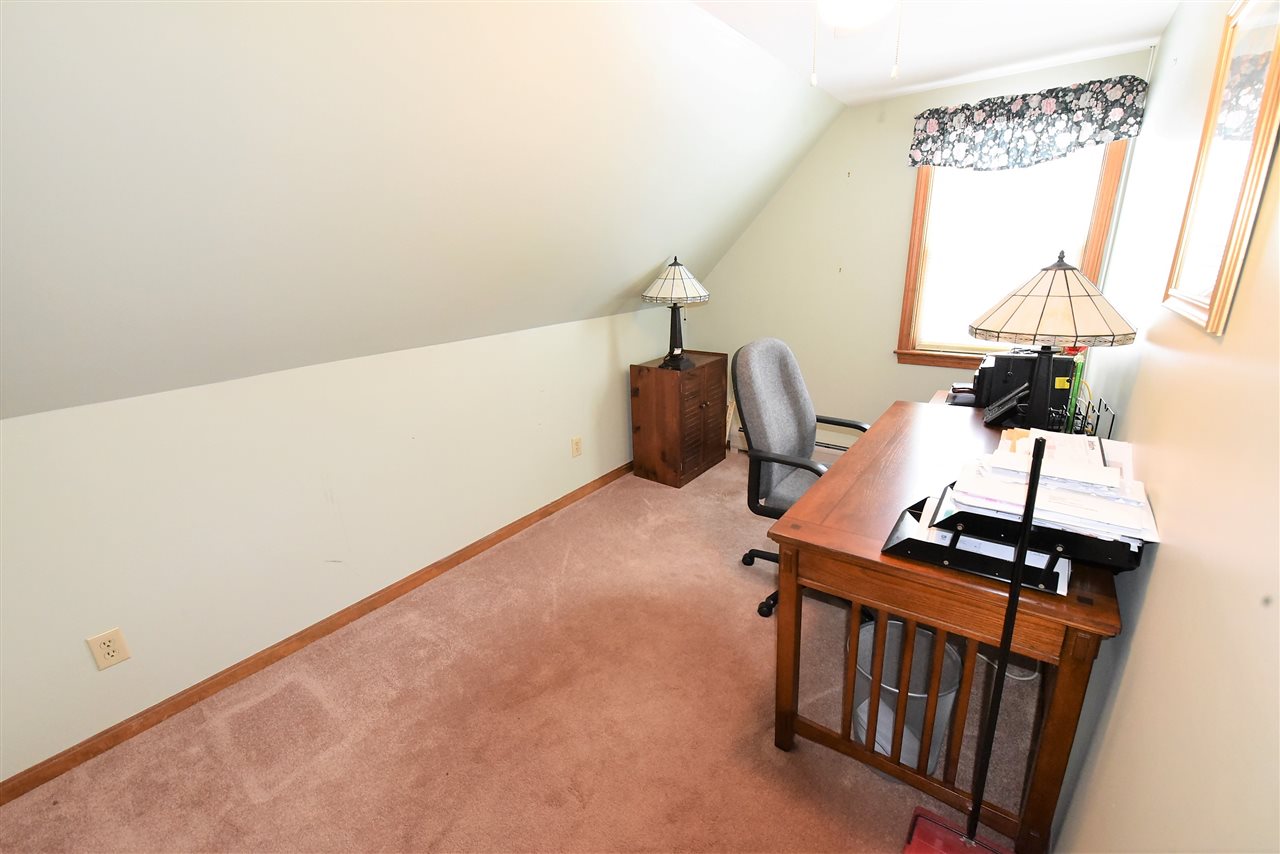41 Holmgren Road Stratham, NH 03885 - Photo 25 of 35