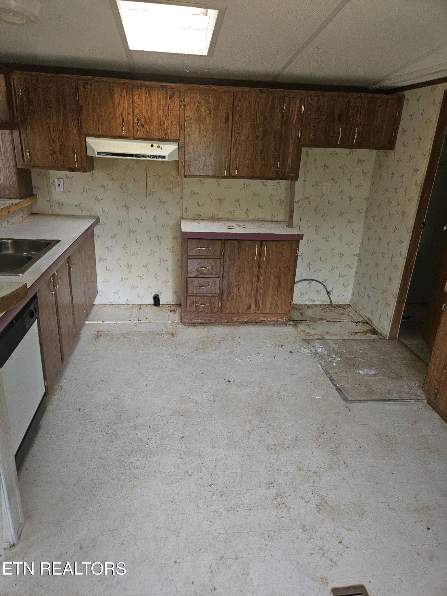 871 North Old Grey Ridge Road Friendsville, TN 37737 - Photo 16 of 19 871 N Old Grey Ridge After12