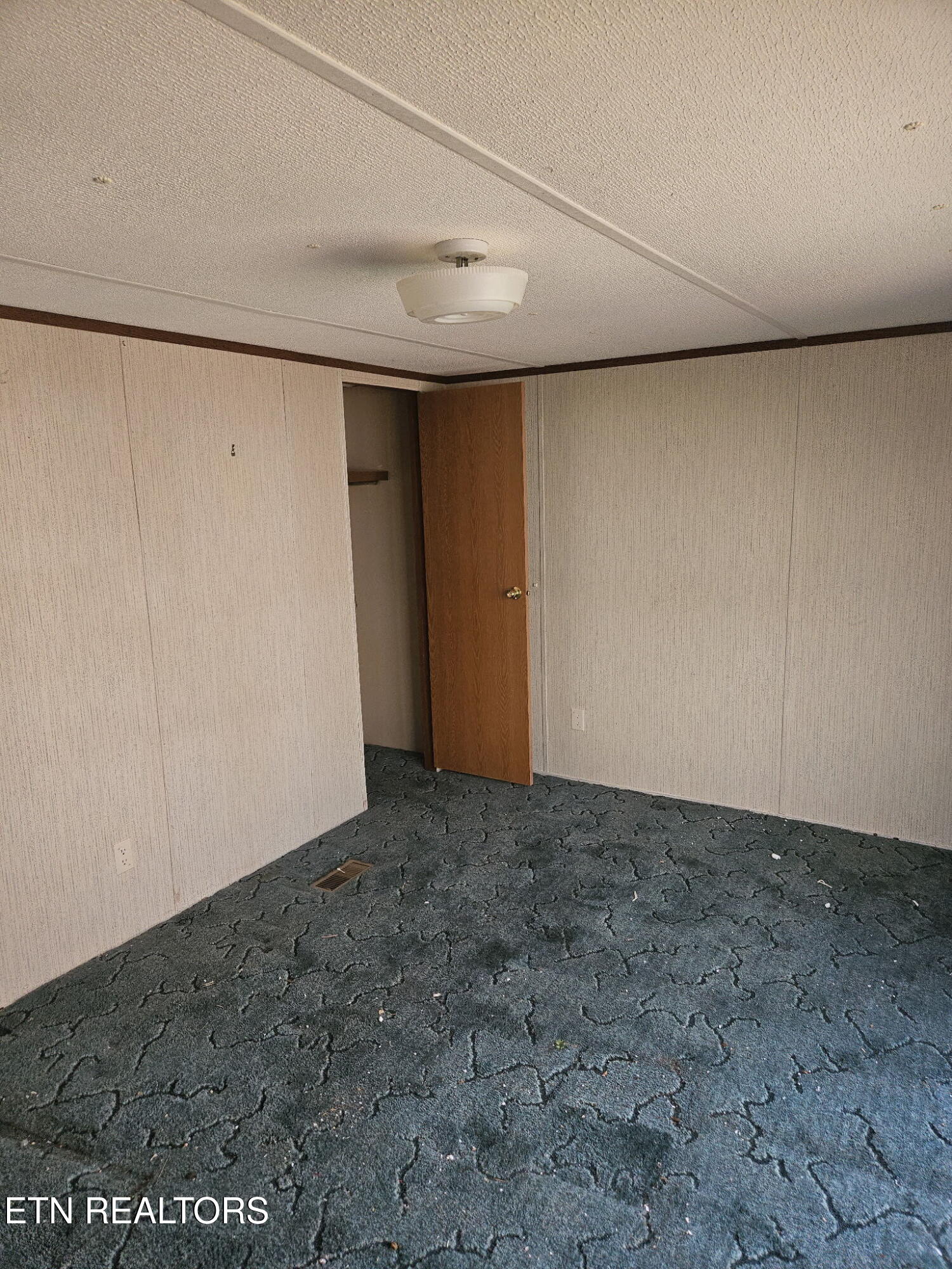 871 North Old Grey Ridge Road Friendsville, TN 37737 - Photo 8 of 19 871 N Old Grey Ridge After3