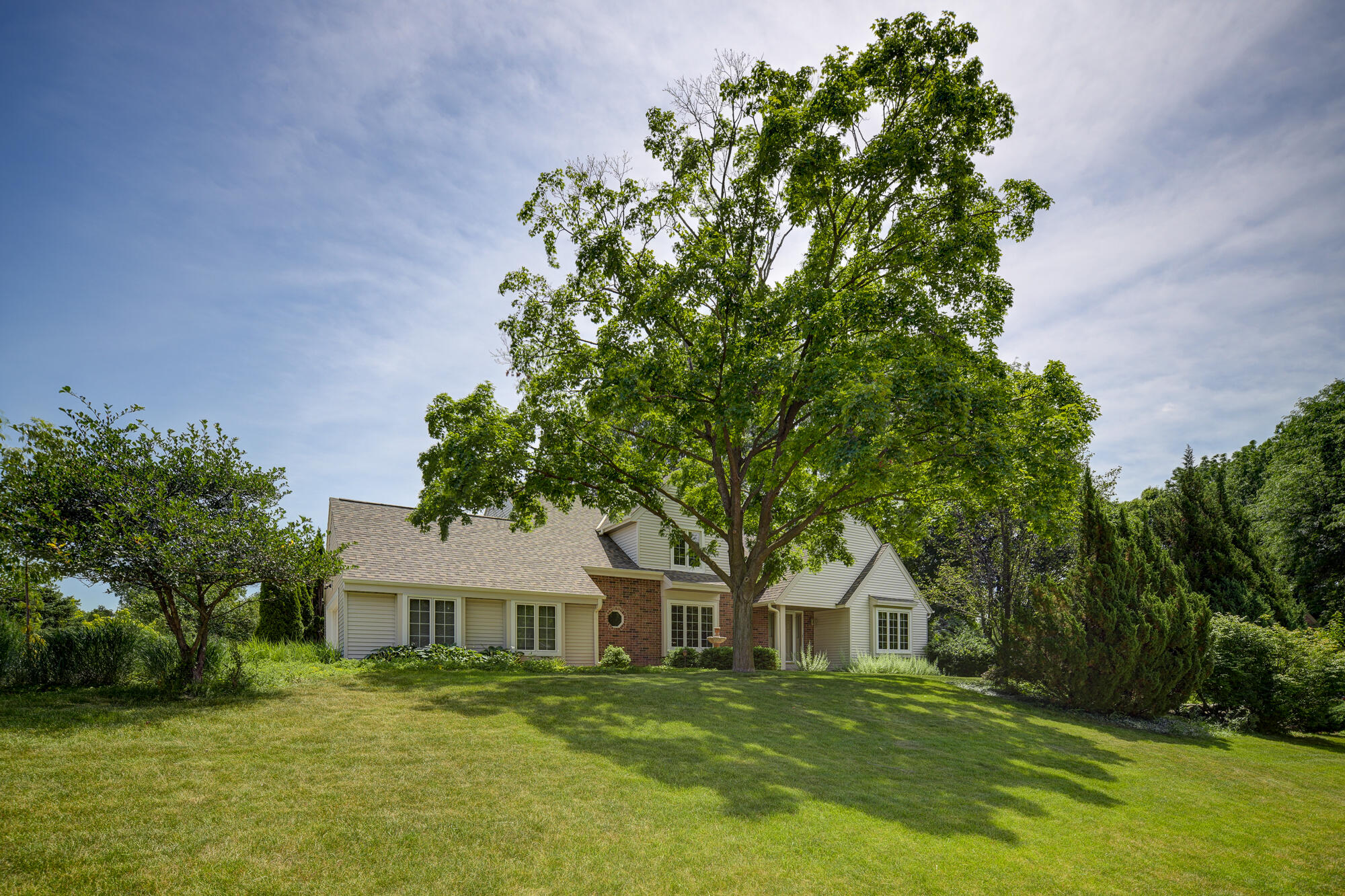 4100 South 119th Street Greenfield, WI 53228 - Photo 2 of 40 FRONT