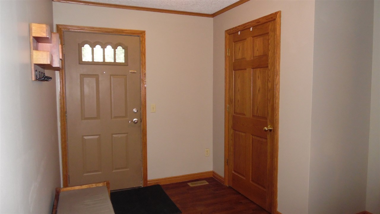 11630 Winchester Road Fort Wayne, IN 46819 - Photo 3 of 28