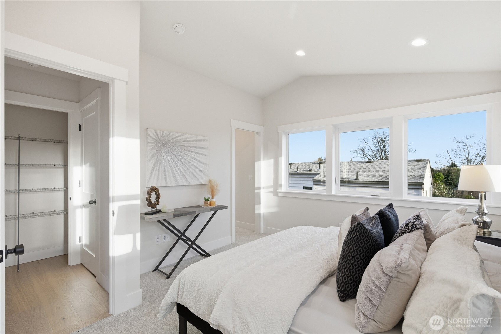 8815 Densmore Avenue North, Unit B Seattle, WA 98103 - Photo 8 of 17