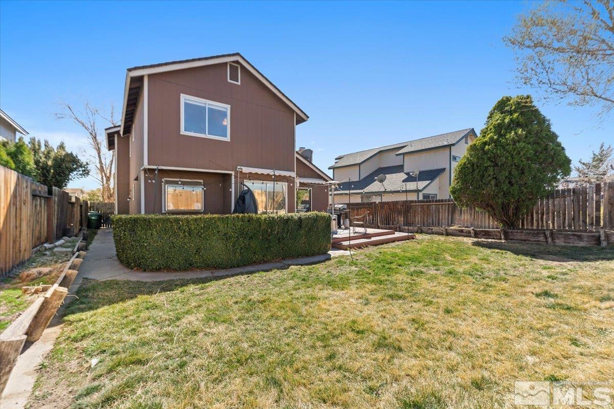 4435 Perro Lane Reno, NV 89502 - Photo 28 of 35 a view of backyard of house