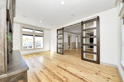 $749,999 | 1202 Archer Street, Houston, TX 77009
