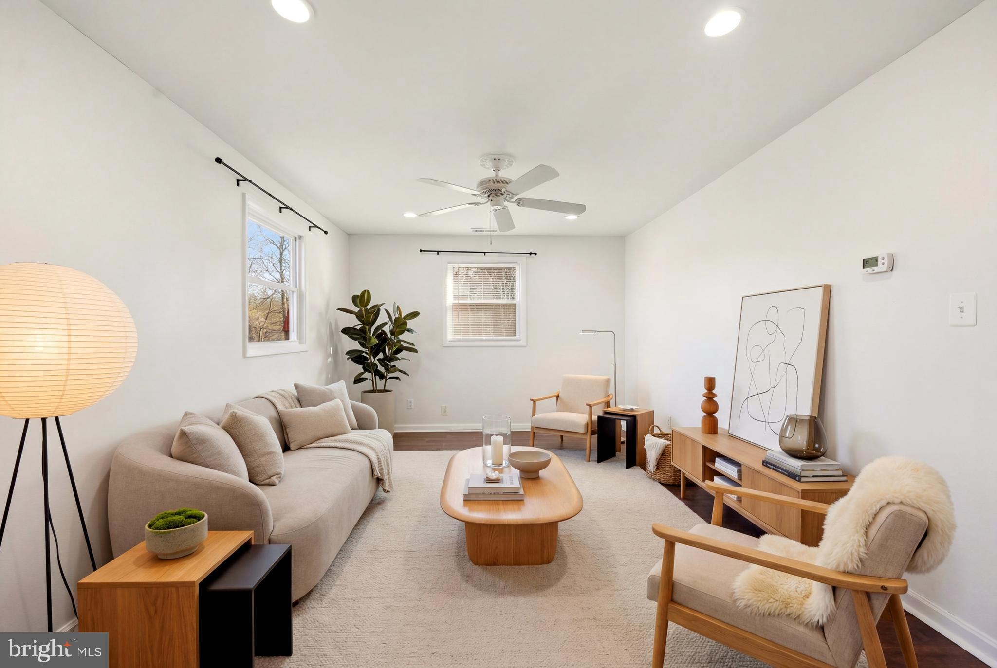 149 Red Squirrel Road Harpers Ferry, WV 25425 - Photo 8 of 32 Living Room