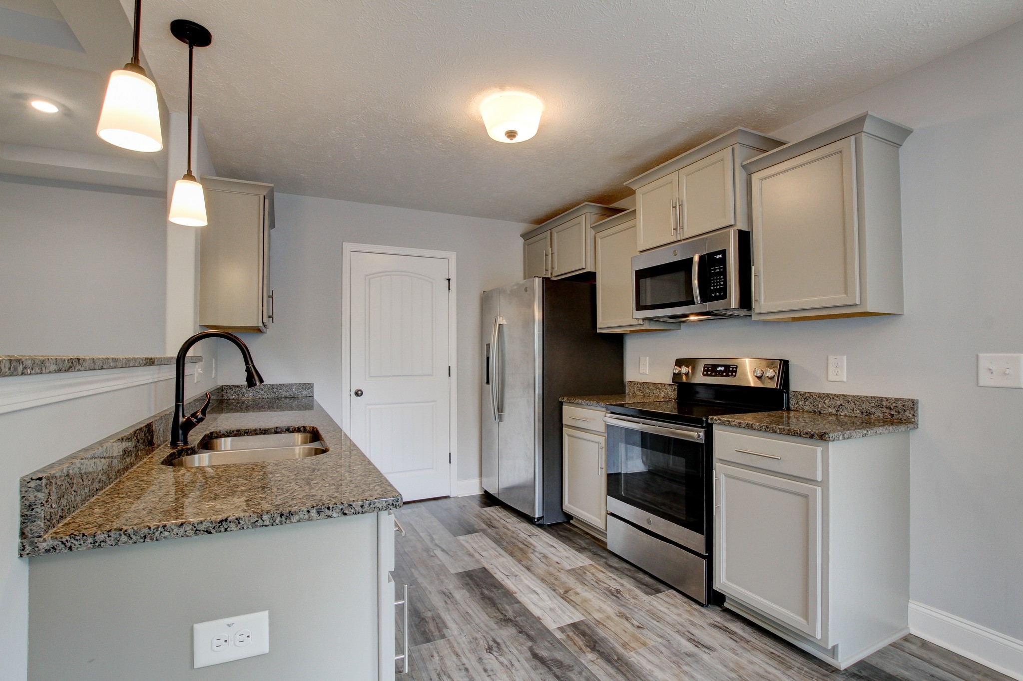 1811 Rains Road Clarksville, TN 37042 - Photo 14 of 48 Gallery Image 14