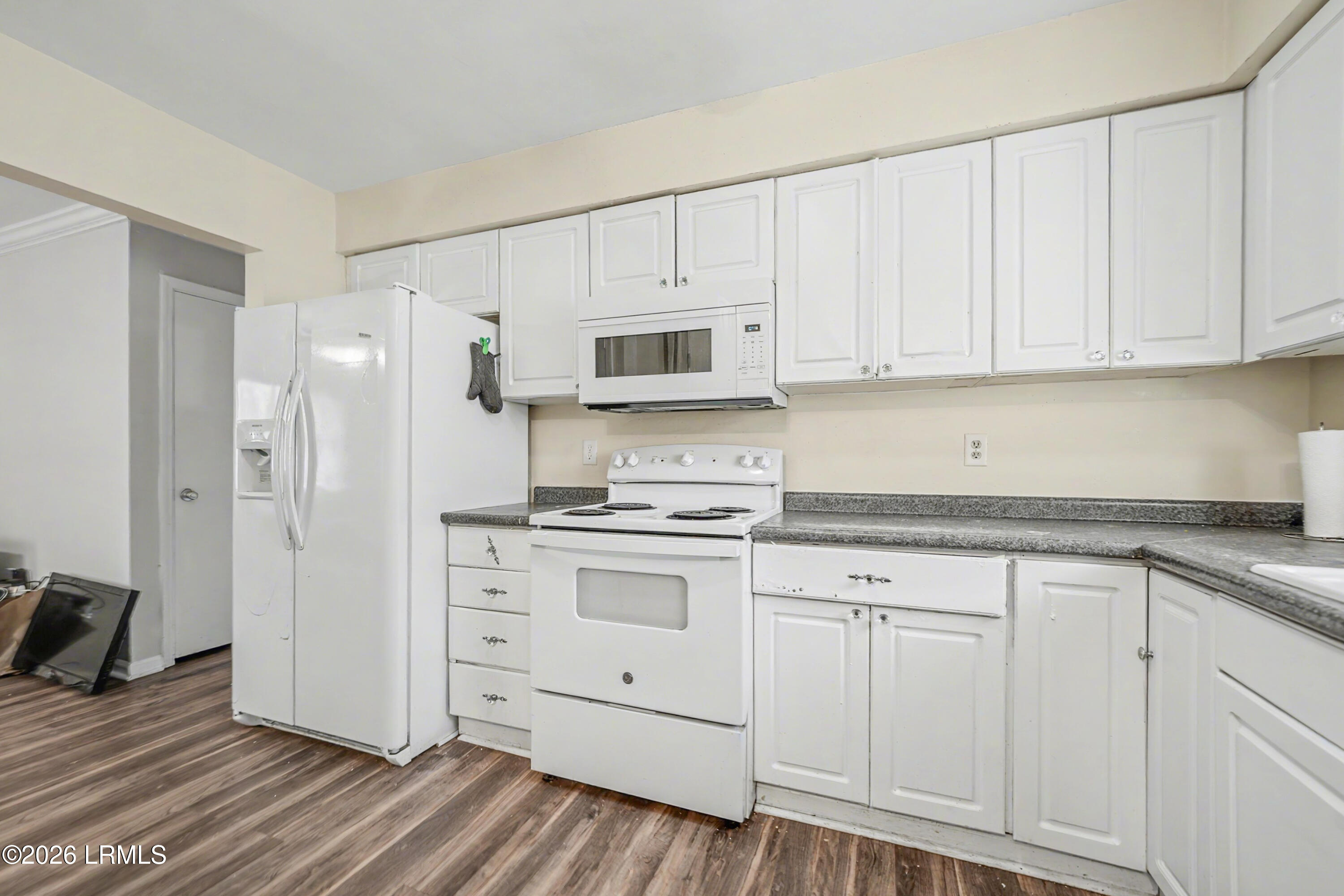 42 Roseida Road Beaufort, SC 29906 - Photo 7 of 17 DSC01236-25-1.jpg-FULL