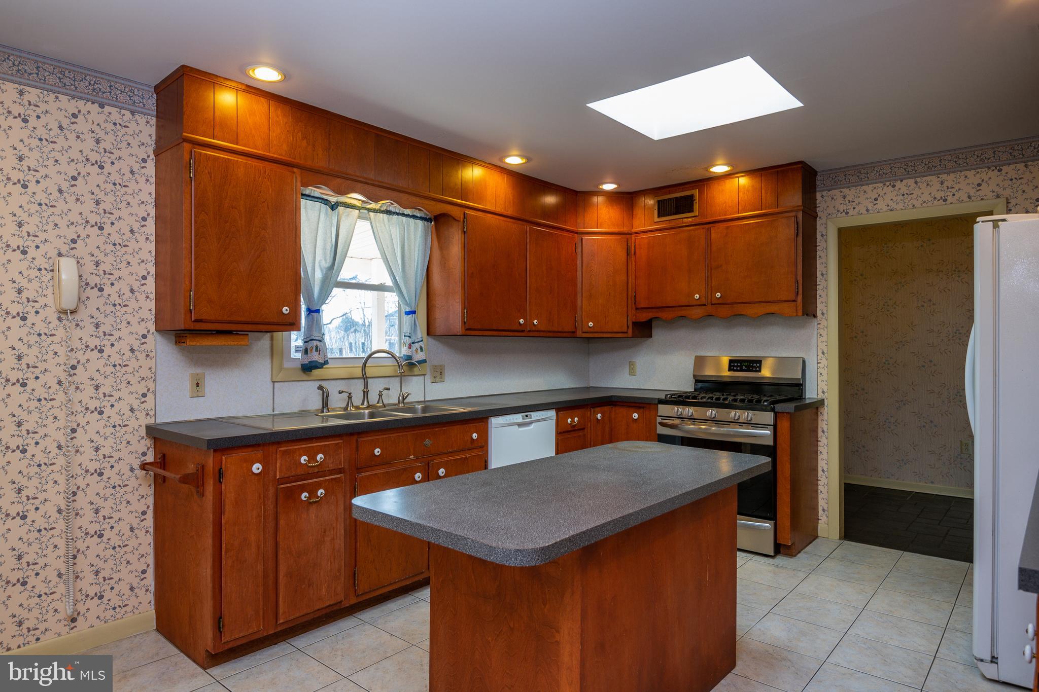 1700 Westwood Road Reading, PA 19610 - Photo 8 of 53 Gallery Image 8