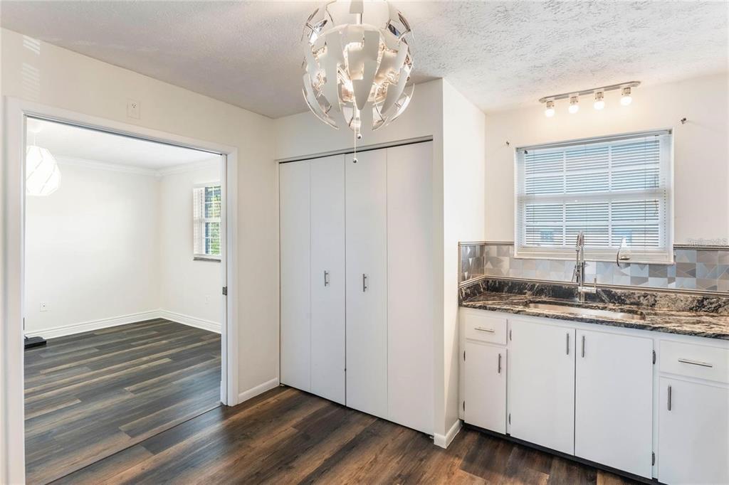 4216 Lake Underhill Road Orlando, FL 32803 - Photo 8 of 33