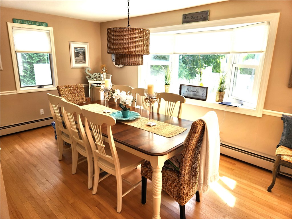 47 Treasure Road Narragansett, RI 02882 - Photo 4 of 12