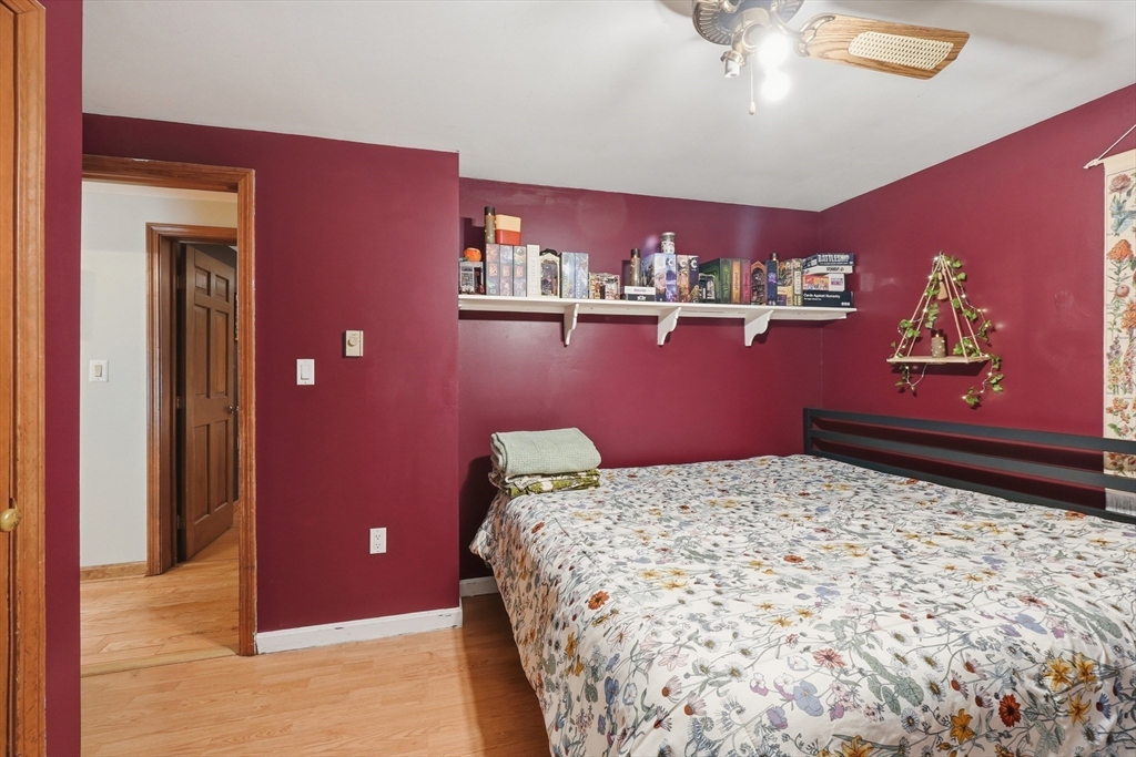 87 Allen Road Sturbridge, MA 01566 - Photo 19 of 40
