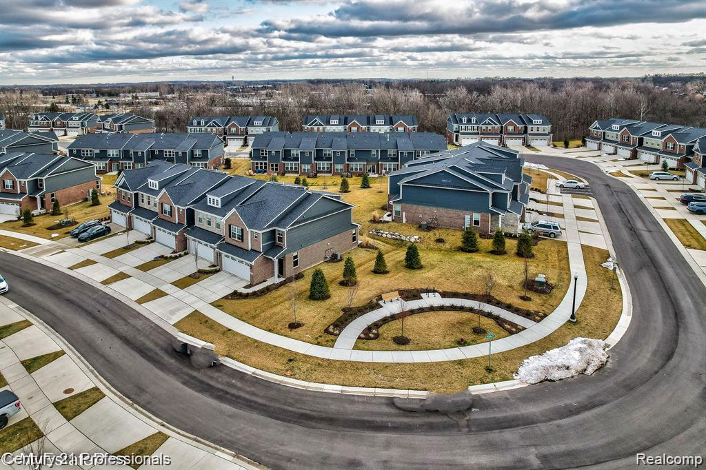 43646 Prospect Lane Novi, MI 48375 - Photo 3 of 39