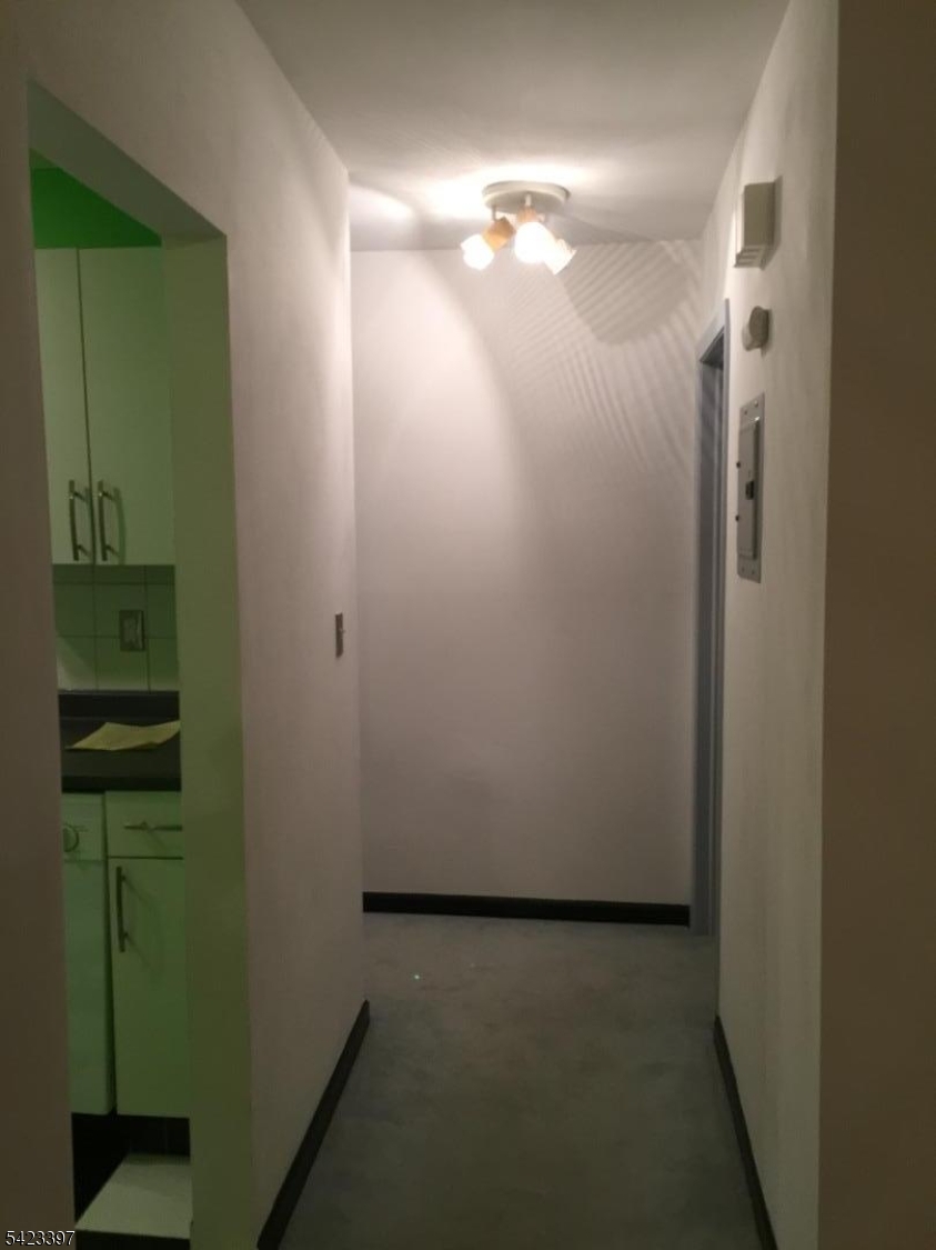 1130 Valley Road, Unit 2B Wayne, NJ 07470 - Photo 14 of 18 a view of a bathroom