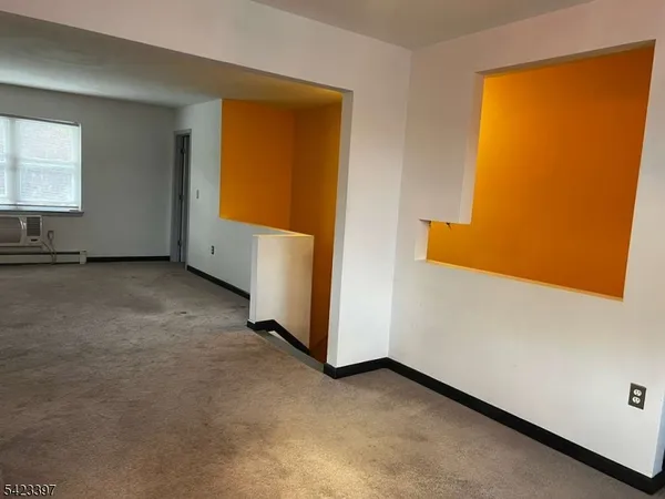 $2,000 | 1130 Valley Road, Unit 2B, Wayne, NJ 07470