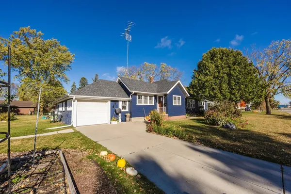 $275,000 | 530 3rd Avenue Southwest, Perham, MN 56573