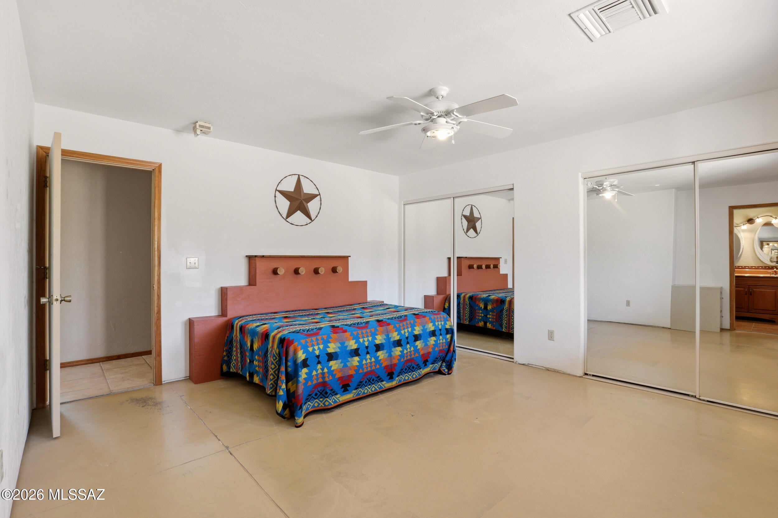 10855 West Mile Wide Road Tucson, AZ 85743 - Photo 20 of 47 Primary Bedroom