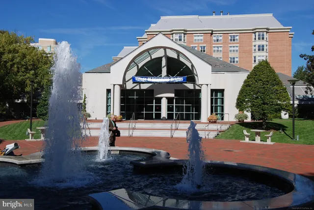 $420,000 | 4601 North Park Avenue, Unit 604, Chevy Chase, MD 20815