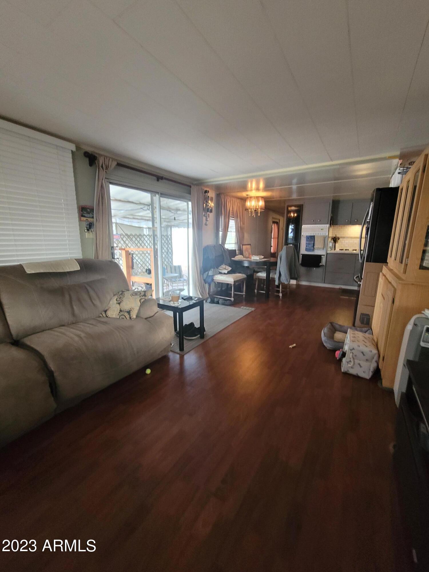 150 South Windsor, Unit 35 Mesa, AZ 85204 - Photo 3 of 23 living kitchen