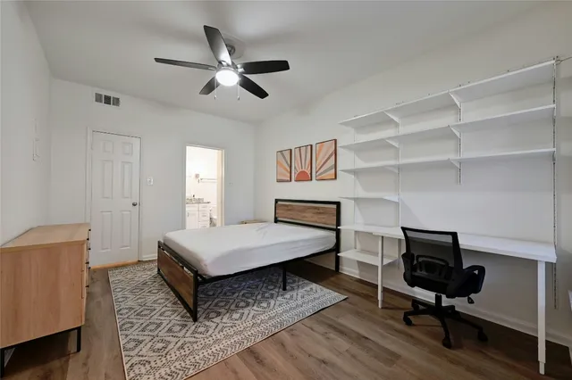 $1,950 | 2529 Rio Grande Street, Unit 35, Austin, TX 78705