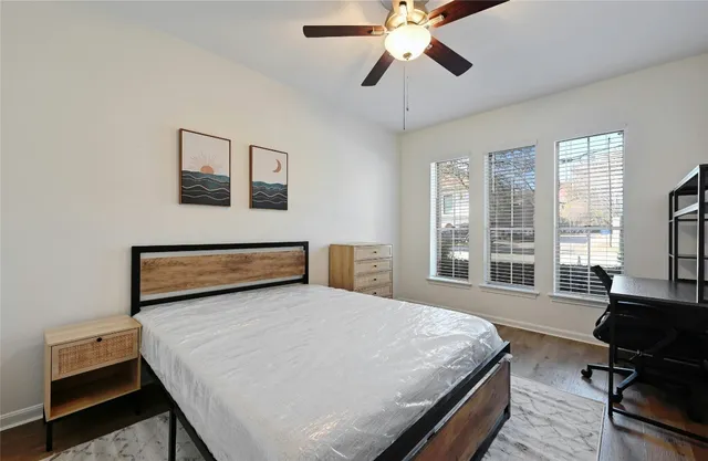 $1,950 | 2529 Rio Grande Street, Unit 35, Austin, TX 78705