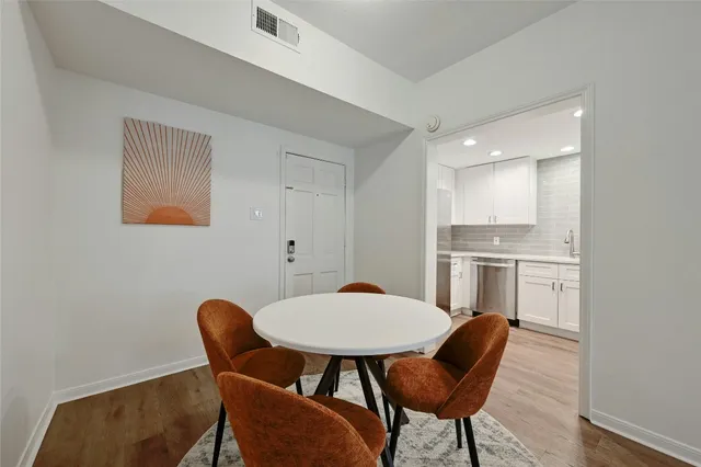 $1,950 | 2529 Rio Grande Street, Unit 35, Austin, TX 78705