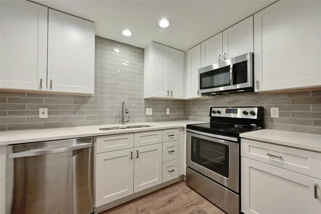 $1,950 | 2529 Rio Grande Street, Unit 35, Austin, TX 78705