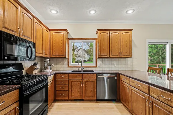 $549,900 | 1330 Meadowgreen Court Southeast, Caledonia, MI 49316