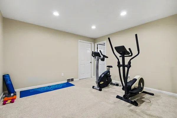 $549,900 | 1330 Meadowgreen Court Southeast, Caledonia, MI 49316
