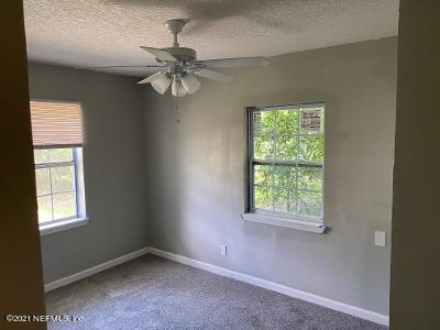 1614 Keats Road Jacksonville, FL 32208 - Photo 6 of 8 5
