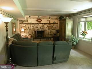 785 Stephen Road Warminster, PA 18974 - Photo 5 of 6 Gallery Image 5
