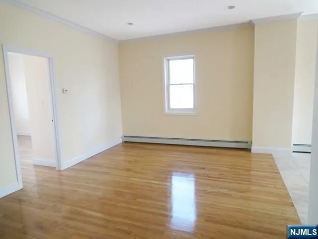 $2,800 | 1576 Anderson Avenue, Unit 2, Fort Lee, NJ 07024