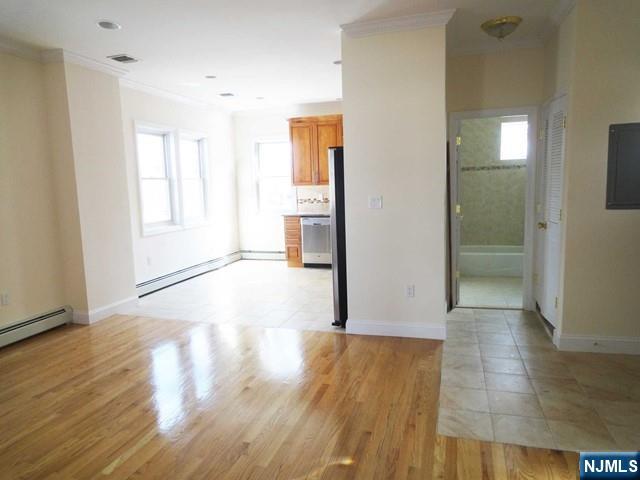 1576 Anderson Avenue, Unit 2 Fort Lee, NJ 07024 - Photo 8 of 10