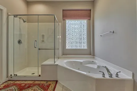 $375,000 | 59 West Bellmeade Place, The Woodlands, TX 77382