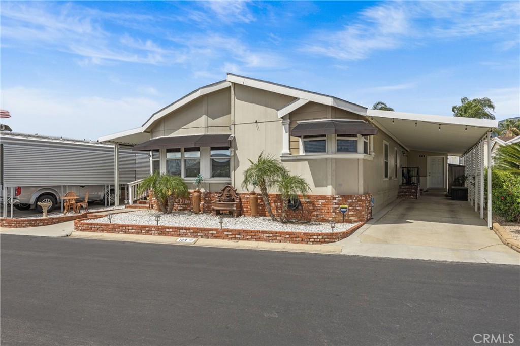 10210 Base Line Road, Unit 104 Rancho Cucamonga, CA 91701 - Photo 4 of 39