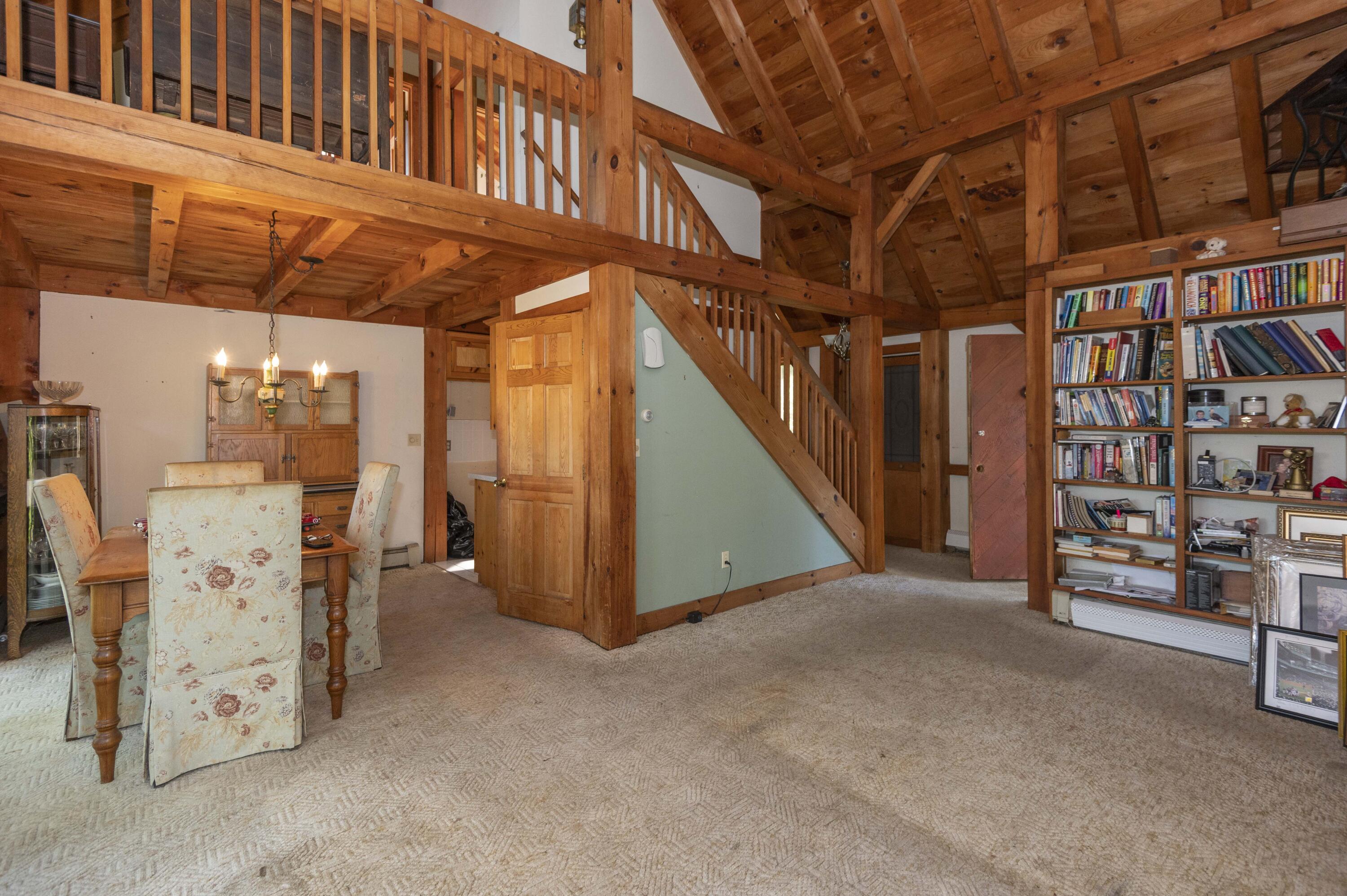 73 Suomi Road Hyannis, MA 02601 - Photo 4 of 20 Living Room