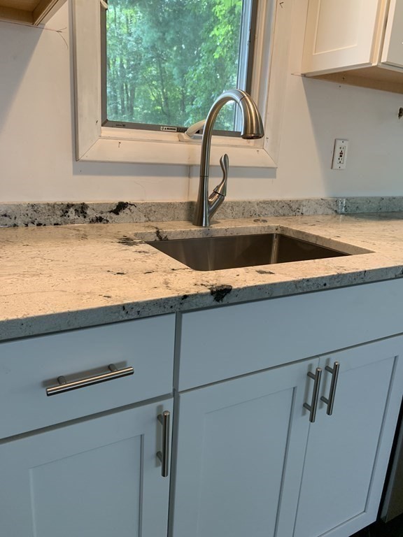29 South Shore Road Holbrook, MA 02343 - Photo 11 of 23