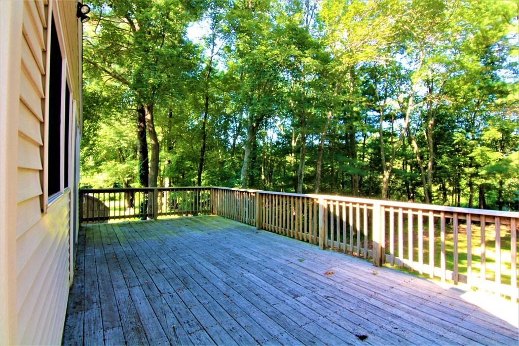 29 South Shore Road Holbrook, MA 02343 - Photo 3 of 23