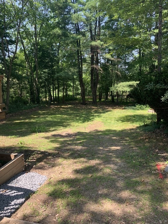 29 South Shore Road Holbrook, MA 02343 - Photo 4 of 23