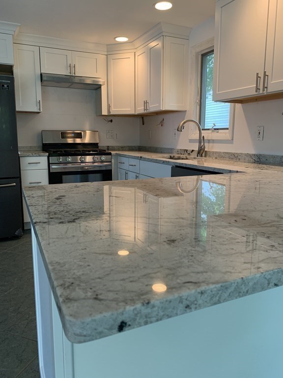 29 South Shore Road Holbrook, MA 02343 - Photo 10 of 23