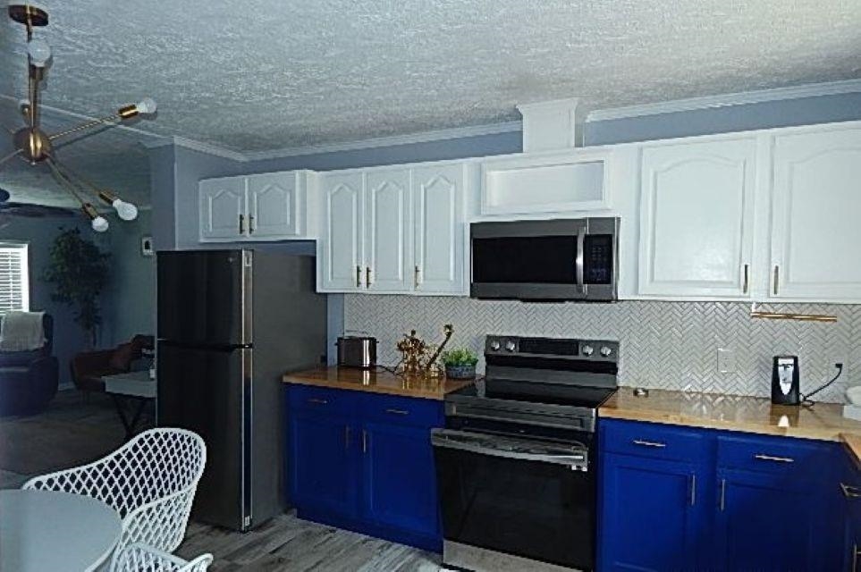 6996 Pinehill Road Daphne, AL 36526 - Photo 6 of 18 Kitchen