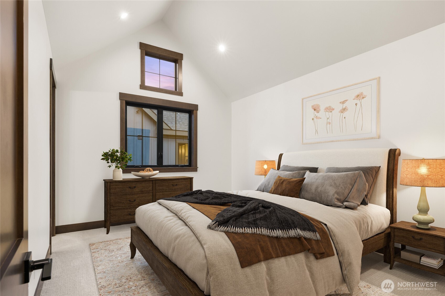 21 Riverbend Loop Cle Elum, WA 98922 - Photo 8 of 21 a bedroom with a bed and a lamp on dresser