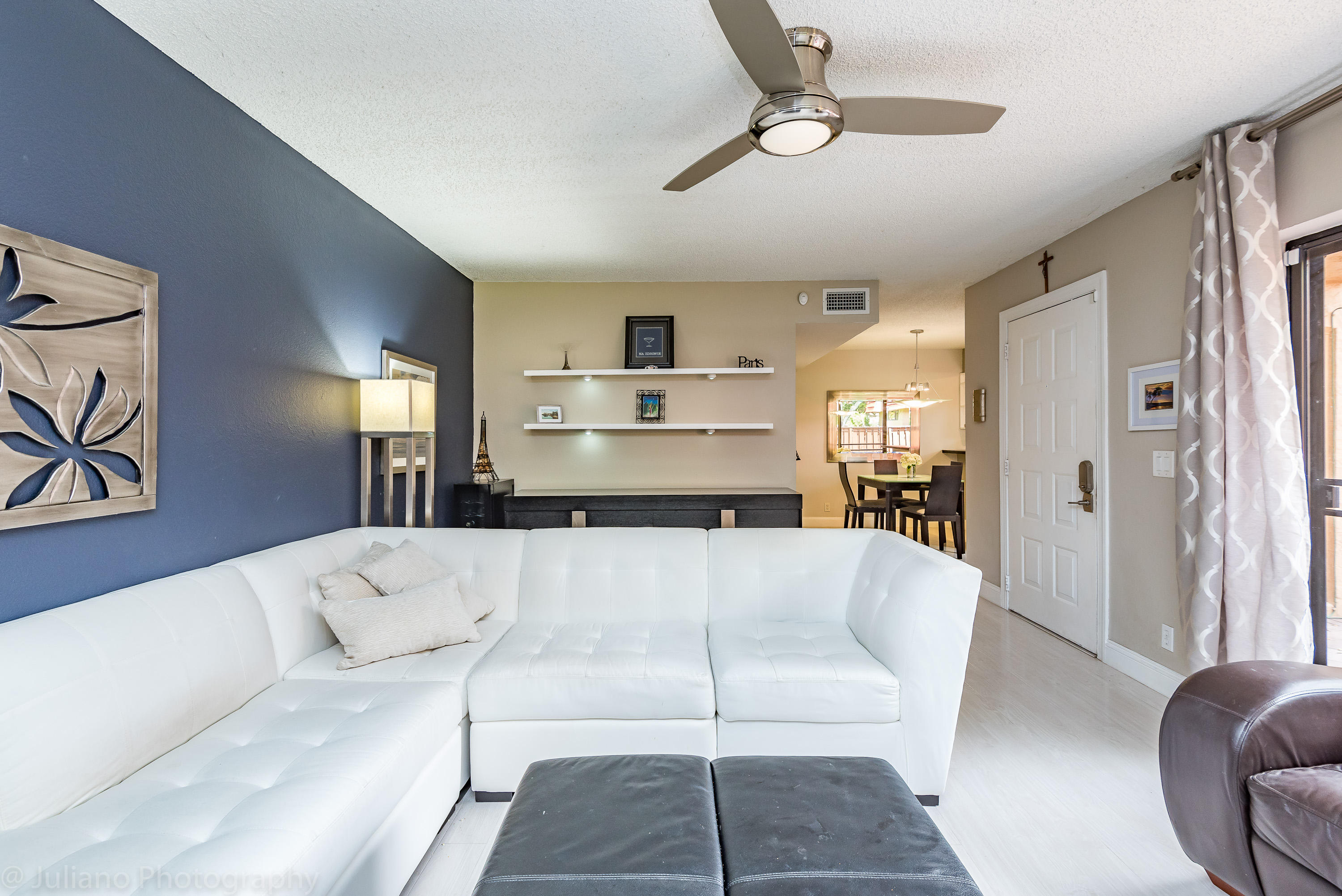 8099 Severn Drive, Unit D Boca Raton, FL 33433 - Photo 6 of 23 Living Room